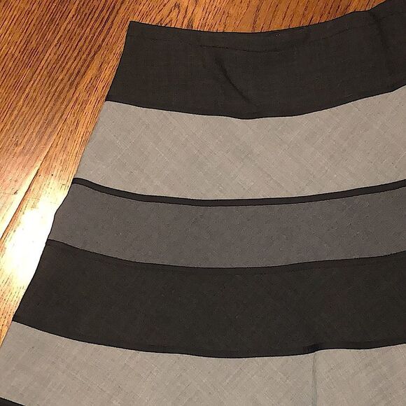 BCBG Women’s Tiered Color Block Monochromatic Spliced Color-Block Skirt Sz 6 - Picture 13 of 14